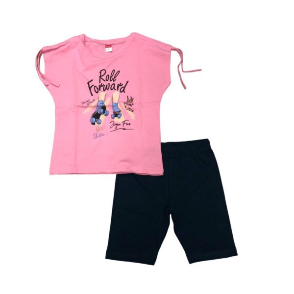 παιδικό σετ με ροζ μπλούζα με στάμπα με ρόλλερς που γράφει Roll Forward και μαύρο κολάν