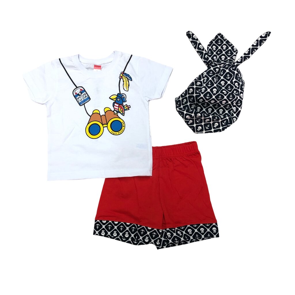 παιδικό σετ με λευκή μπλούζα με κυάλια και παπαγάλο, κόκκινο παντελόνι σορτς και μαύρη-λευκήμπαντάνα