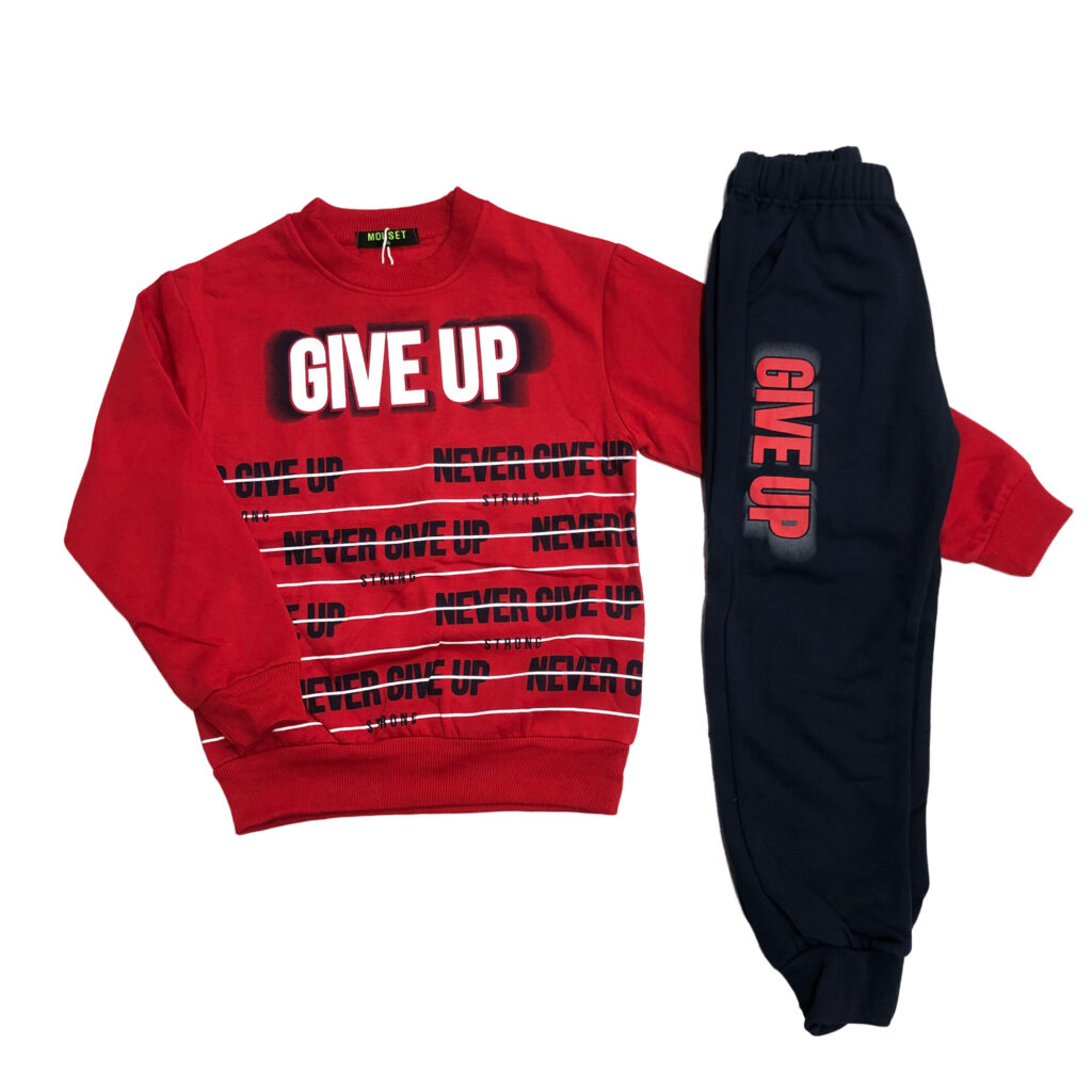 παιδικό σετ με κόκκινο φούτερ με στάμπα "GIVE UP" και μαύρη φόρμα
